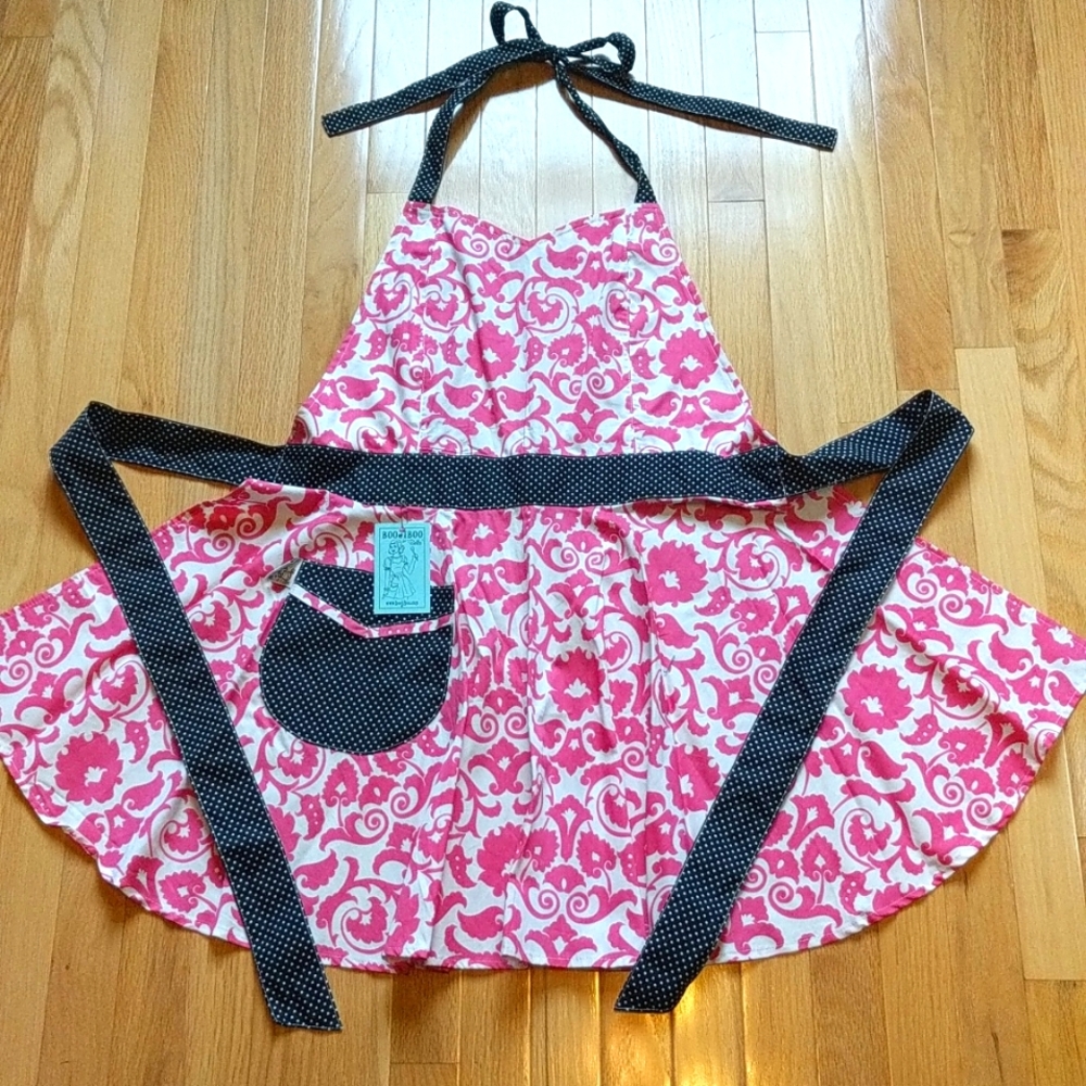 Boojiboo Vintage Pink and Black Apron with Polka Dotted Straps